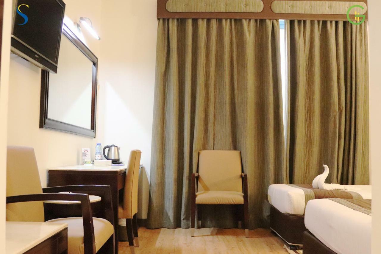 Signature Inn Al Riqqa Dubai Buitenkant foto
